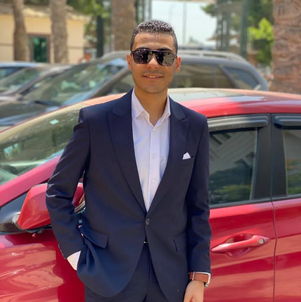 محاضر في شركة كرياتيفو