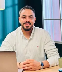 محاضر في شركة كرياتيفو